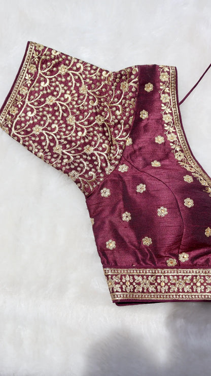 Tiefviolette Bluse mit Zari-Arbeit – Raat Ki Rani