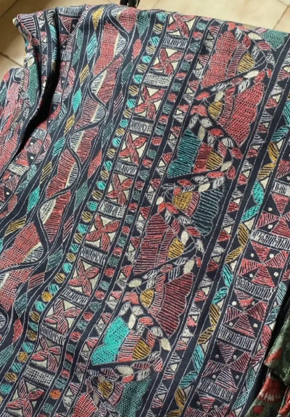 Eine kunstvolle Kleidung: Kleid in Einheitsgröße
