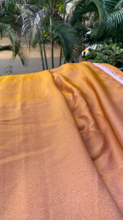 Golden + Creme: Wendbarer Sari
